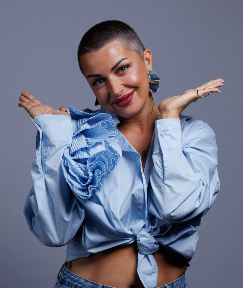 Elīna Gluzunova. Elīna Gluzunova.