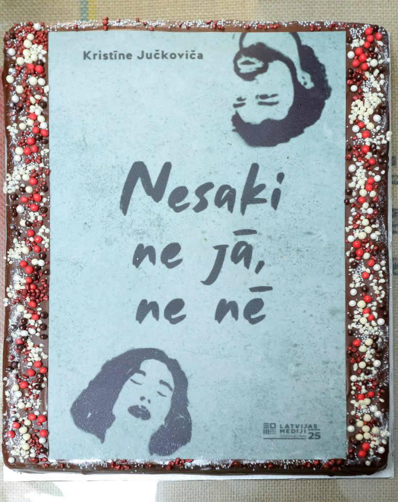 Kristīnes Jučkovičas romāna "Nesaki ne jā, ne nē" atvēršana. Kristīnes Jučkovičas romāna "Nesaki ne jā, ne nē" atvēršana.