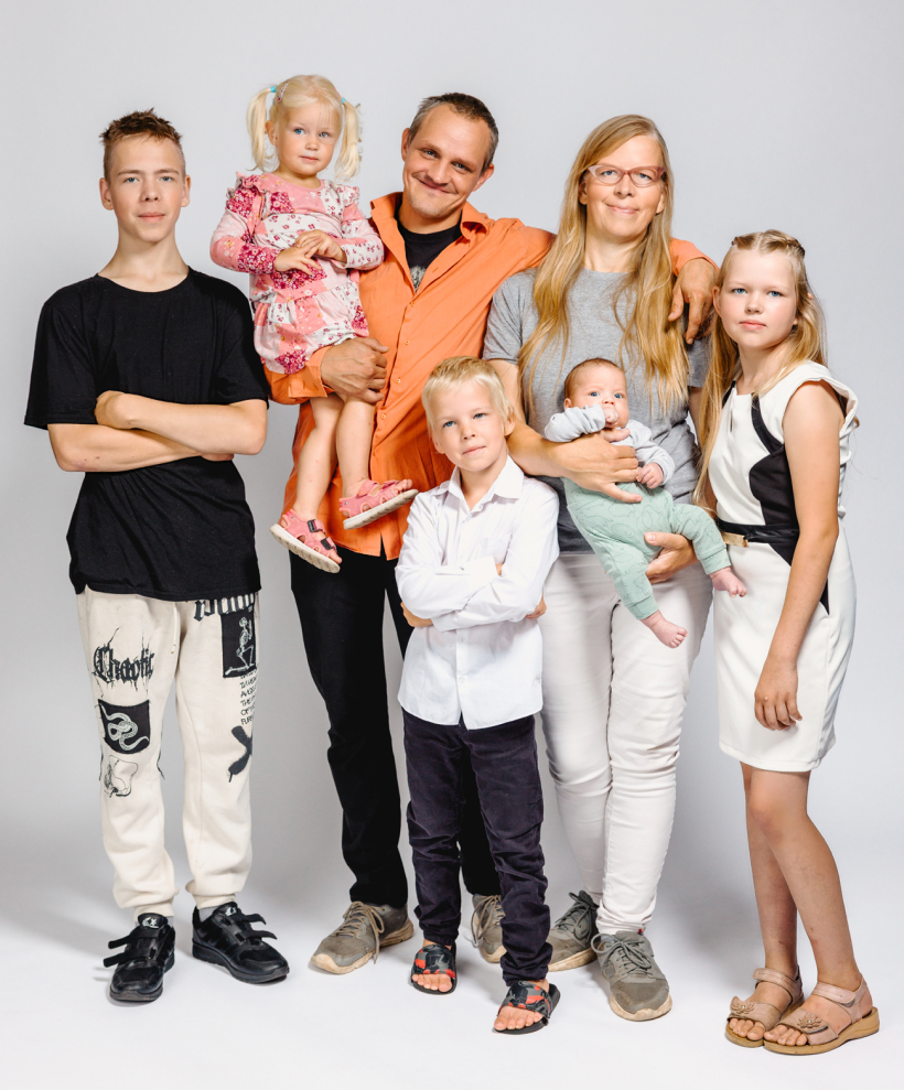Folkmaņu ģimene.