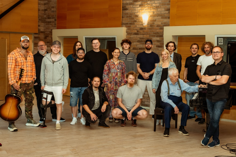 “Maestro Songwriting Camp”. “Maestro Songwriting Camp”.