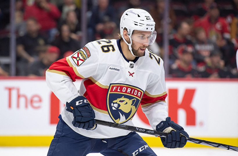 Uvis Balinskis drops gloves in Florida Panthers loss to San Jose Sharks