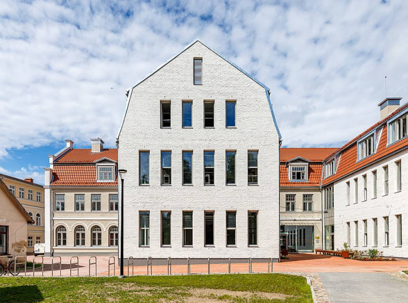 Fināla žūrijas īpašo atzinību ieguva Kuldīgas Tehnoloģiju un tūrisma tehnikuma tehnoloģiju centra pārbūve. Fināla žūrijas īpašo atzinību ieguva Kuldīgas Tehnoloģiju un tūrisma tehnikuma tehnoloģiju centra pārbūve.