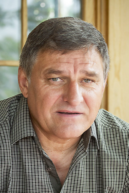 Juris Buškevics, Latvijas Mednieku savienības valdes priekšsēdētājs. Juris Buškevics, Latvijas Mednieku savienības valdes priekšsēdētājs.