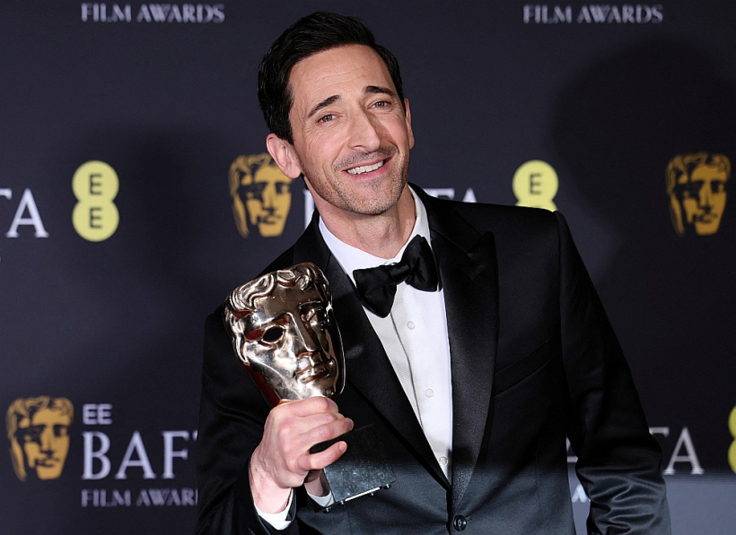 Filmas "Brutālists" zvaigzne Adrians Brodijs saņēma BAFTA balvu kā labākais aktieris. Filmas "Brutālists" zvaigzne Adrians Brodijs saņēma BAFTA balvu kā labākais aktieris.