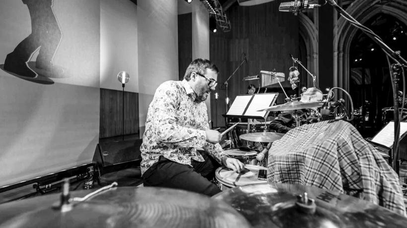 Modernā džeza grupa “Lupa” un kamerorķestris “Sinfonietta Rīga”. Andris Buiķis. Modernā džeza grupa “Lupa” un kamerorķestris “Sinfonietta Rīga”. Andris Buiķis.