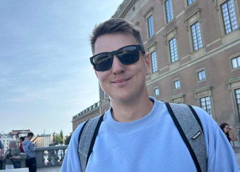 Brocēnos uzaudzis arī Kristiāns Priedītis, pēc Brocēnu vidusskolas absolvēšanas tagad mācās LU Rīgas 1. medicīnas koledžā, ir pirmā kursa students.