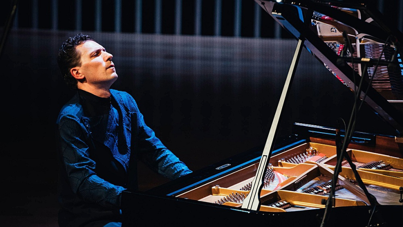 Reinis Zariņš ir viens no Latvijas izcilākajiem pianistiem. Reinis Zariņš ir viens no Latvijas izcilākajiem pianistiem.