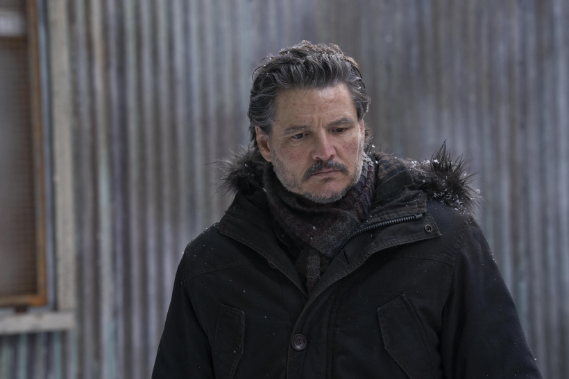 Emmy balvu ieguvušais HBO oriģinālseriāls "Pēdējais no mums" (The Last of Us). Pedro Paskāls.
