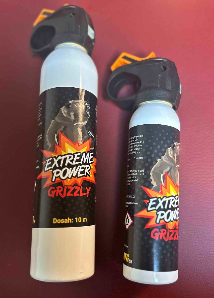 Aizsargājošs aerosols CR Grizzly pret lāču uzbrukumiem. Aizsargājošs aerosols CR Grizzly pret lāču uzbrukumiem.