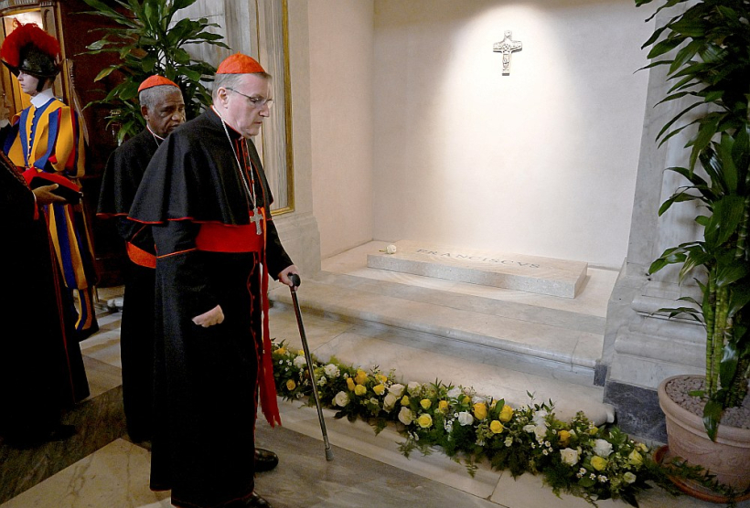 Kardināli svētdien pie pāvesta Franciska kapenēm Svētās Marijas Madžori bazilikā Romā.