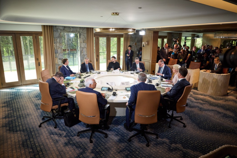 G7 samits. G7 samits.