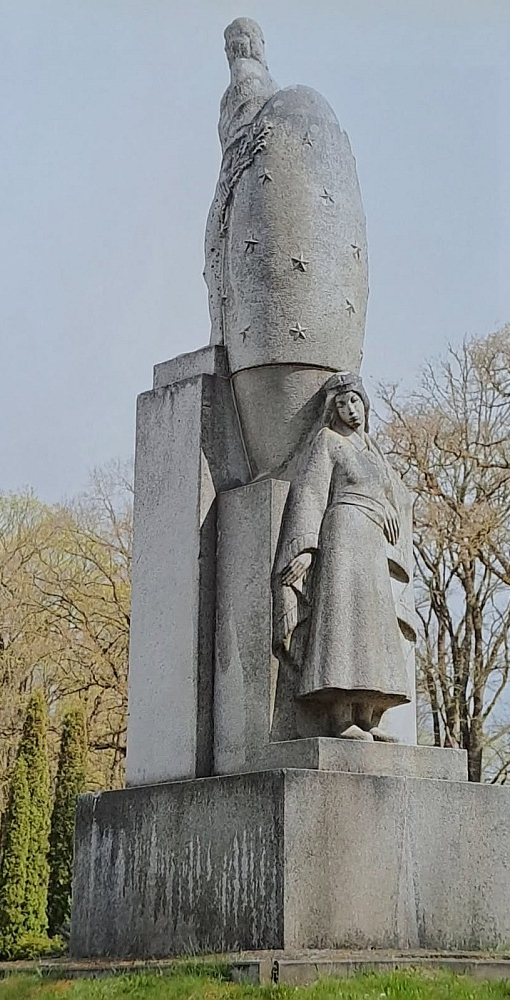 Džūkstes Brīvības piemineklis 2018. gada 27. aprīlī. Džūkstes Brīvības piemineklis 2018. gada 27. aprīlī.