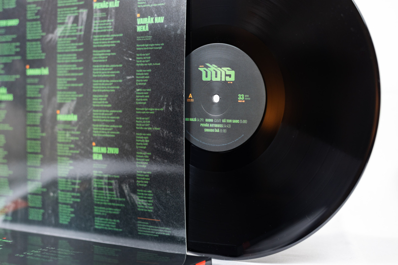 ODIS vinilplates vāks. ODIS vinilplates vāks.