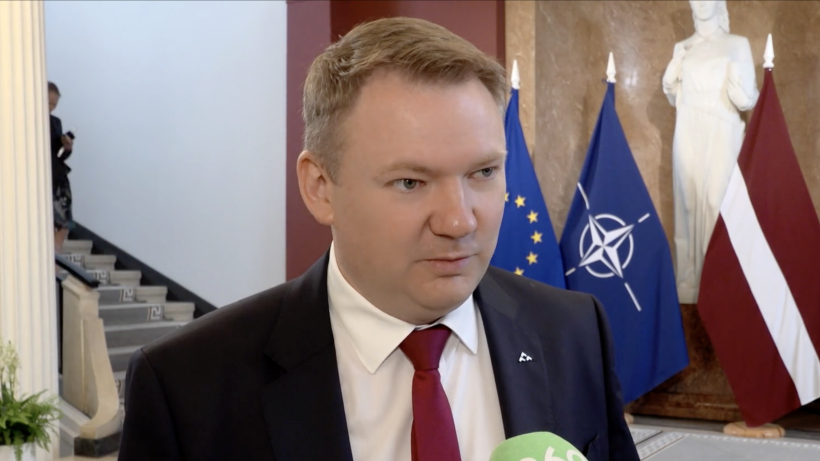 Tieslietu ministrs Edvards Smiltēns.