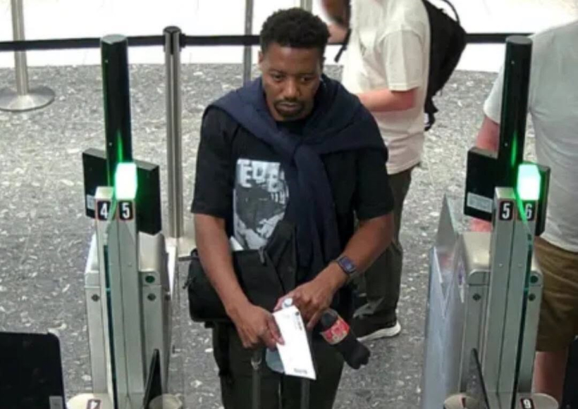 Britu policija izplatījusi foto no Hītrovas lidostas novērošanas kamerām. Ierakstos redzams, ka Ndodana Čuma dodas uz Zimbabves reisu. Divas dienas vēlāk viņa ģimenes mājā atklājās baisa aina...