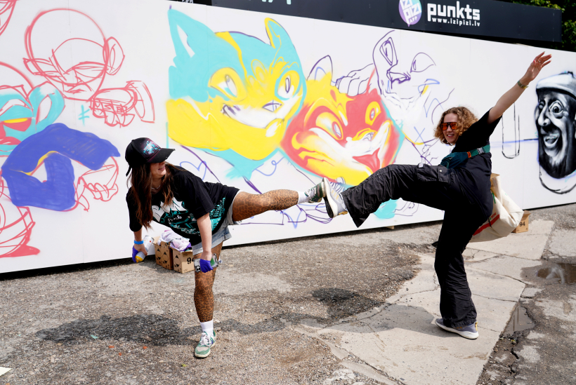 Ielu mākslas festivāls "ROW Baltics" Āgenskalna tirgū 2025. gadā, kurā piedalījās ielu mākslas, hiphopa un dīdžeju kultūras pārstāvji no Latvijas, Lietuvas un Igaunijas.