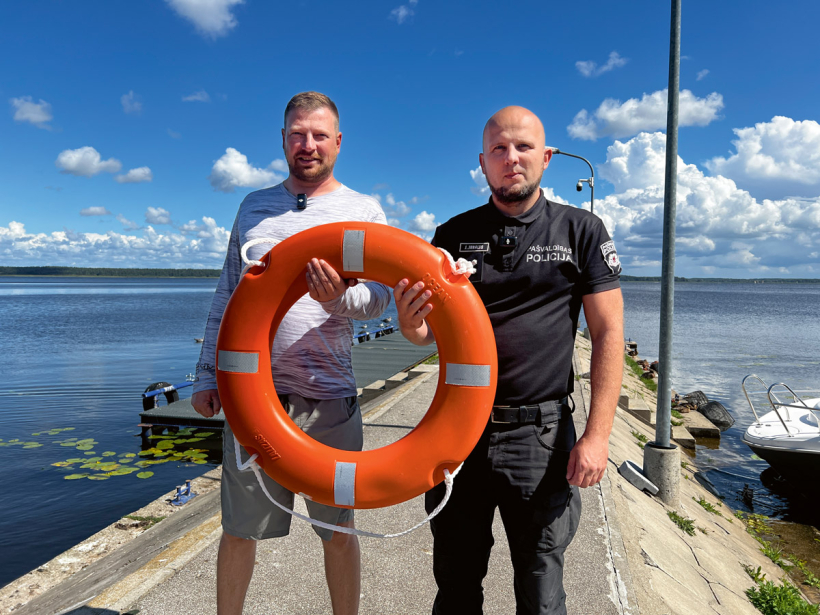 Arvis Ančevskis (no kreisās) un Rīgas pašvaldības policijas galvenā inspektora pienākumu izpildītājus Juris Jubalts. Arvis Ančevskis (no kreisās) un Rīgas pašvaldības policijas galvenā inspektora pienākumu izpildītājus Juris Jubalts.