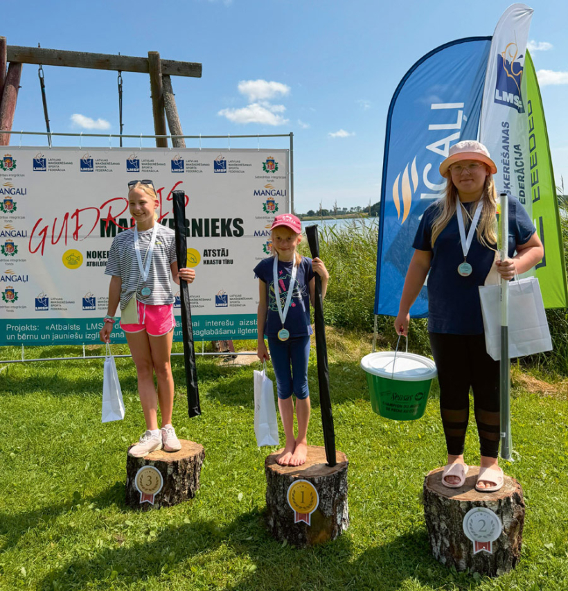 U12 laureātes.