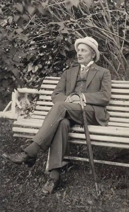 Jānis Akuraters.