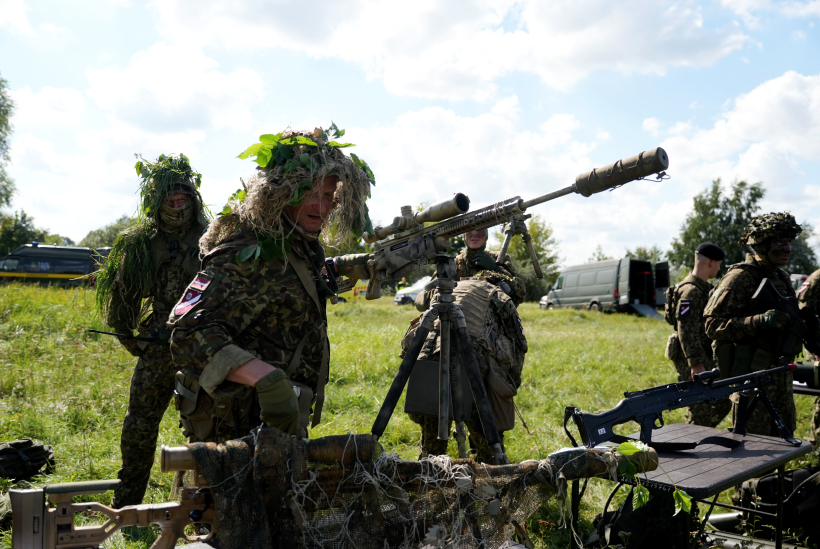 Nacionālo bruņoto spēku un sabiedroto spēku paraugdemonstrējums militāro mācību "Namejs 2025" laikā Zaķusalā. Nacionālo bruņoto spēku un sabiedroto spēku paraugdemonstrējums militāro mācību "Namejs 2025" laikā Zaķusalā.