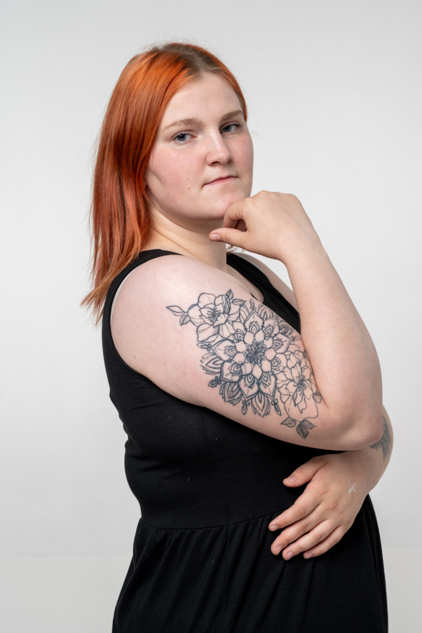 Projekta "Caur ērkšķiem uz..." dalībniece Amanda.
