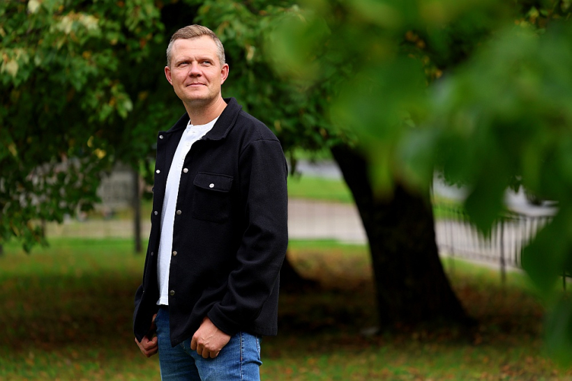 Dainis Skutelis: "Kopš bērnības biju izsapņojis – kad izaugšu, man būs zirgi. Tagad tā arī ir. Es vispār cenšos īstenot savus sapņus". Dainis Skutelis: "Kopš bērnības biju izsapņojis – kad izaugšu, man būs zirgi. Tagad tā arī ir. Es vispār cenšos īstenot savus sapņus".
