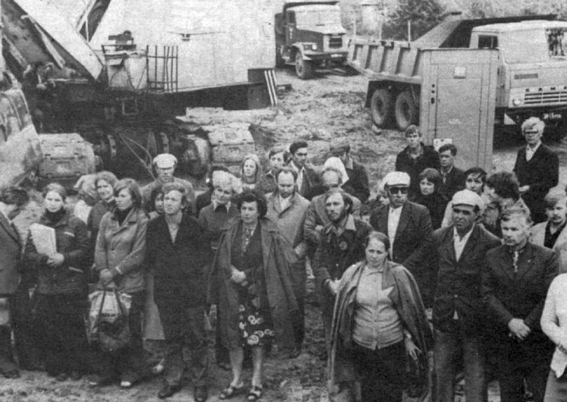 Mītiņš pirms Daugavpils HES būvniecības sākuma. Fotogrāfija no žurnāla "Zvaigzne" 1979. gada numura.