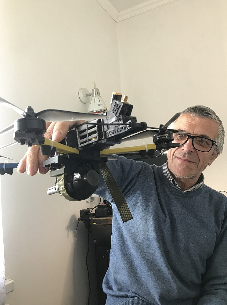 Ja būtu līdzekļi, Vasils Gavriļuks katru dienu spētu saražot četrus dronus, tik liels ir pieprasījums no karavīriem.