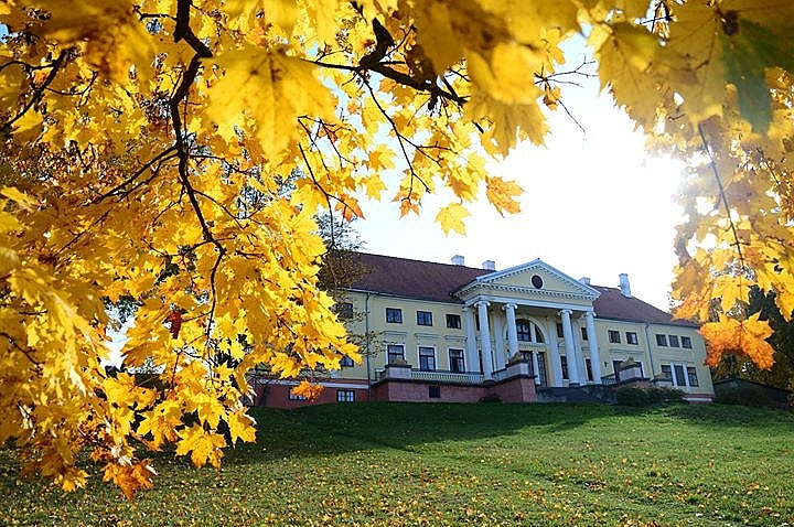 Durbes pilī Tukumā Leģendu naktī izskanēs koncertstāsts "Dorotejas vēstules". Durbes pilī Tukumā Leģendu naktī izskanēs koncertstāsts "Dorotejas vēstules".