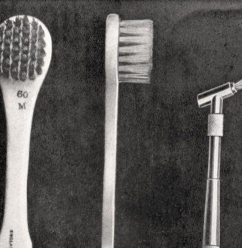 1916. gadā ražotas zobu sukas.
