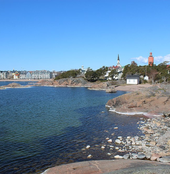 Hanko ir tālākais punkts Somu līča rietumu piekrastē. Kūrorts, kura ziemeļu šarmu paspilgtina klinšu un smilšainu pludmaļu izteiktais kontrasts.
