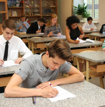 Eksāmens. Skola. 