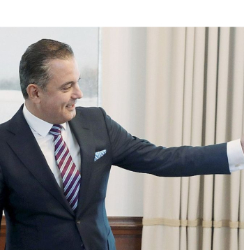 Veselības ministrs Hosams Abu Meri: "Es neiešu atpakaļceļu, bet došos uz priekšu kā agrākajos gados Šlesera kunga buldozers! Es nebaidos, bet es vēlos politisku atbalstu no visiem, jo pacienti maksā dārgi par medikamentiem un brauc tos pirkt, kur lētāk."