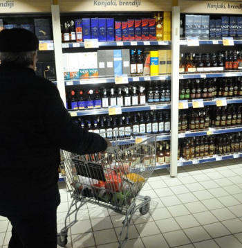 Ilustratīvs attēls. Alkohola stends.