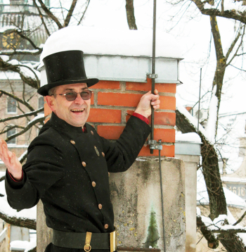 Skursteņslauķis Māris Bambis.