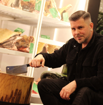 Dziedātājs Intars Busulis, atbalstot izaicinājumu "Neapēd zemeslodi", janvārī apņēmies atturēties no gaļas produktiem maltītēs trīs
dienas nedēļā.