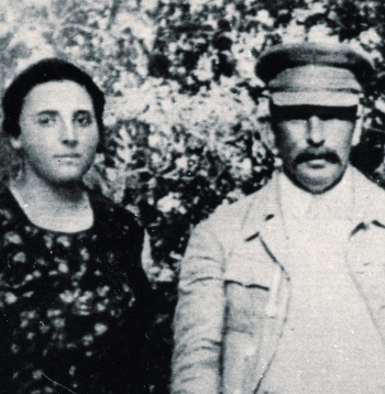 Nadežda un Josifs Staļins 20. gadu otrajā pusē.