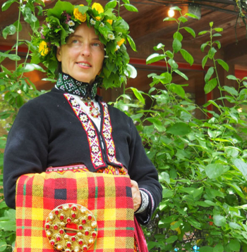 Ansambļa "Suitu sievas" dalībniece Inese Upe.
