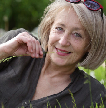 Žurnāla "Mājas Viesis" galvenās redaktores vietniece Ilze Pētersone.