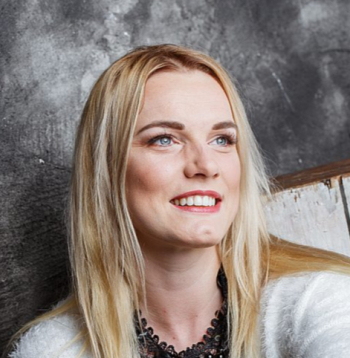 Alise Kindzule-Dunavska: "Katru savu grāmatu esmu rūpīgi izauklējusi, uzskatu, ka tā ir mana misija – palīdzēt un noderēt."