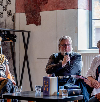 Diskusijas dalībnieki – Linda Kusiņa-Šulce, Ilmārs Šlāpins, Māra Poļakova un Mārtiņš Mintaurs.