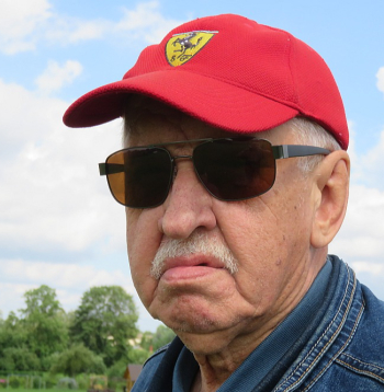 Gunārs Gailis: "Tie, kuriem esmu palīdzējis, mani saukā par brīnumdari, otra puse – par izdzimteni un pamuļķi. Par to man prieks, jo zinu, ka tad esmu sava klienta labā darījis visu." Gunārs Gailis: "Tie, kuriem esmu palīdzējis, mani saukā par brīnumdari, otra puse – par izdzimteni un pamuļķi. Par to man prieks, jo zinu, ka tad esmu sava klienta labā darījis visu."