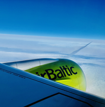 "airBaltic".