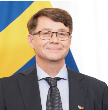 Dāniels Ulsons, Zviedrijas vēstnieks Latvijā.