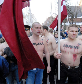 "Visu Latvijai!" jauniešu pikets pie Saeimas 2007. gada 8. februārī Raivja Dzintara vadībā. Puiši pusstundu stāvēja mīnuss 17 grādu salā un protestēja pret Abrenes atdošanu Krievijai.