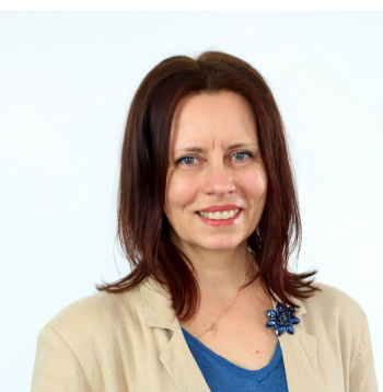 Ilze Eņģele: "Es piederu pie cilvēkiem, kas uzskata, ka vienu vai divas grāmatas var uzrakstīt jebkurš, kad dzīves pieredzes dēļ sakrājies ko teikt."
