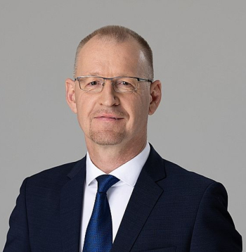 Kaspars Zakulis,SIA "Latvijas Zaļais punkts" valdes loceklis: "Šobrīd cilvēki mēdz saskarties ar situāciju, kad uz iepakojuma ir neskaidri simboli, pretrunīga informācija vai materiāls nav norādīts vispār. Turpmāk iepakojuma marķējums būs īpaši svarīgs."