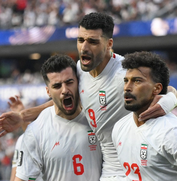 Irāņu futbolisti pēc spēles ar Jaunzēlandi no Losandželosas bija spiesti uzreiz doties uz savas bāzes vietu Meksikā.