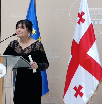 Gruzijas rakstnieku savienības priekšsēdētāja Makvala Gonašvili.