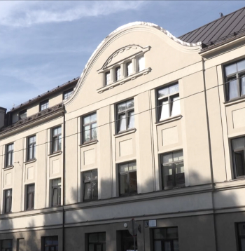 Nams Sarkandaugavā Patversmes ielas 5.